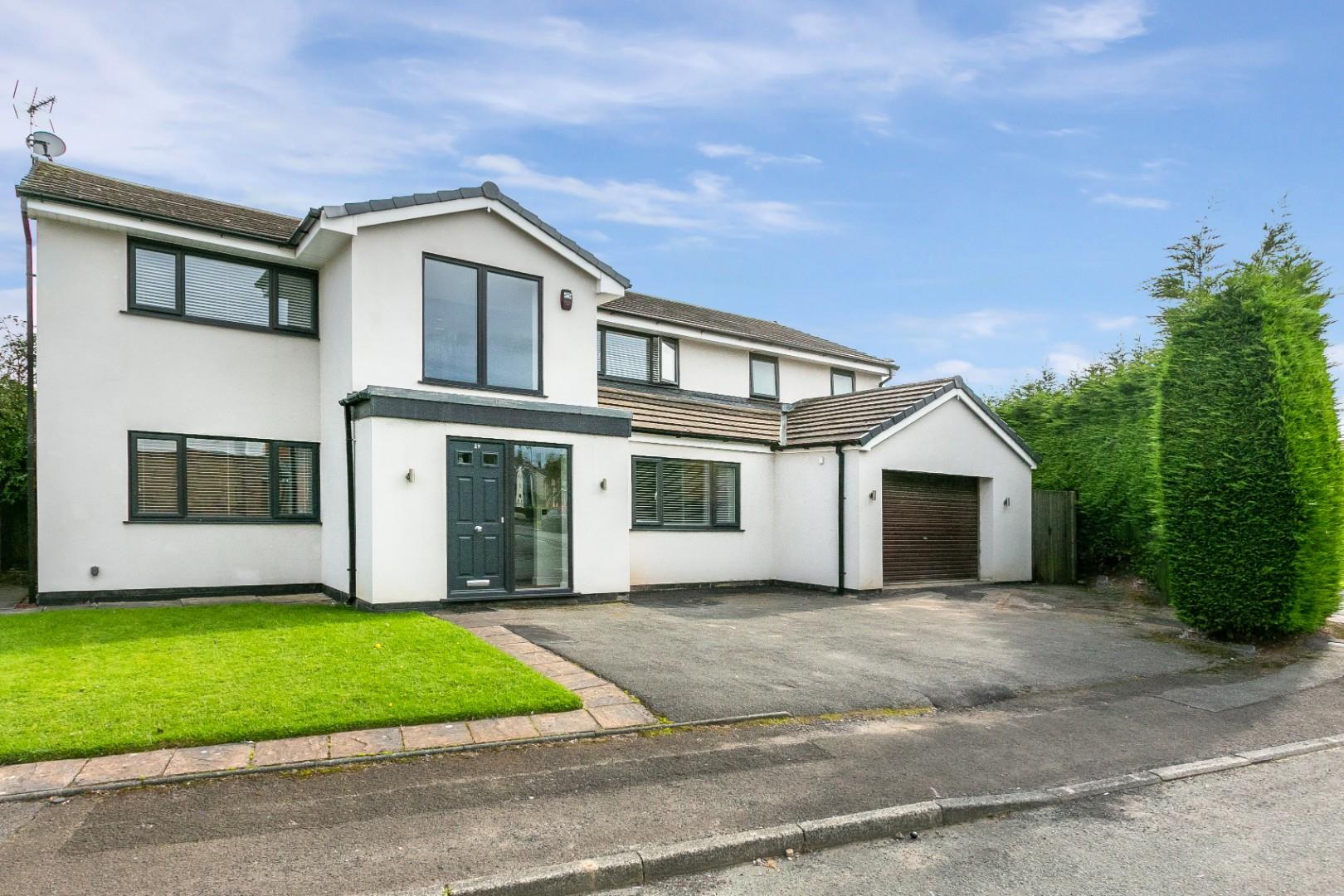 House Detached For Sale Sergeants Lane, Manchester